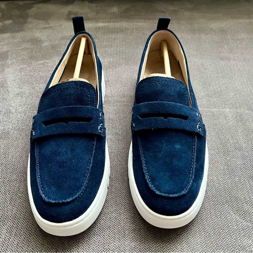 Vionic Navy Blue Suede Uptown Loafers for Women Size 9M NIB
